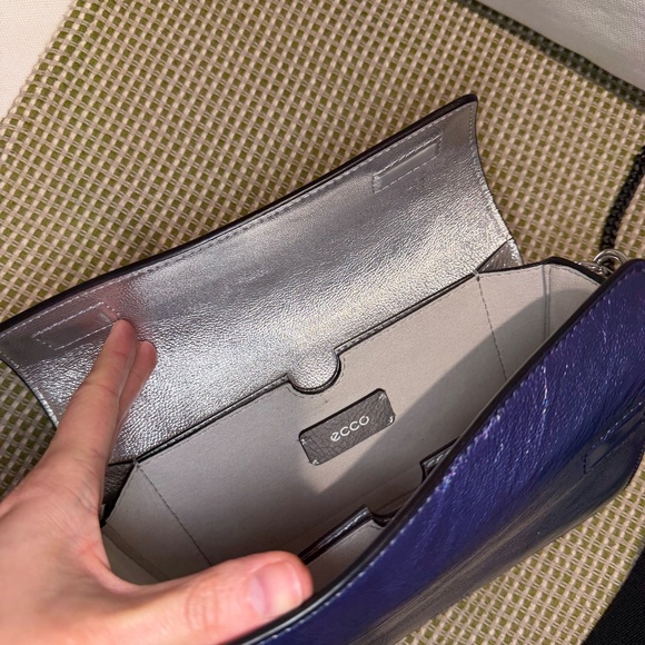 ECCO Cosmic Leather Crossbody Bag / Limited Edition Color · Never Worn - Picture 3 of 5